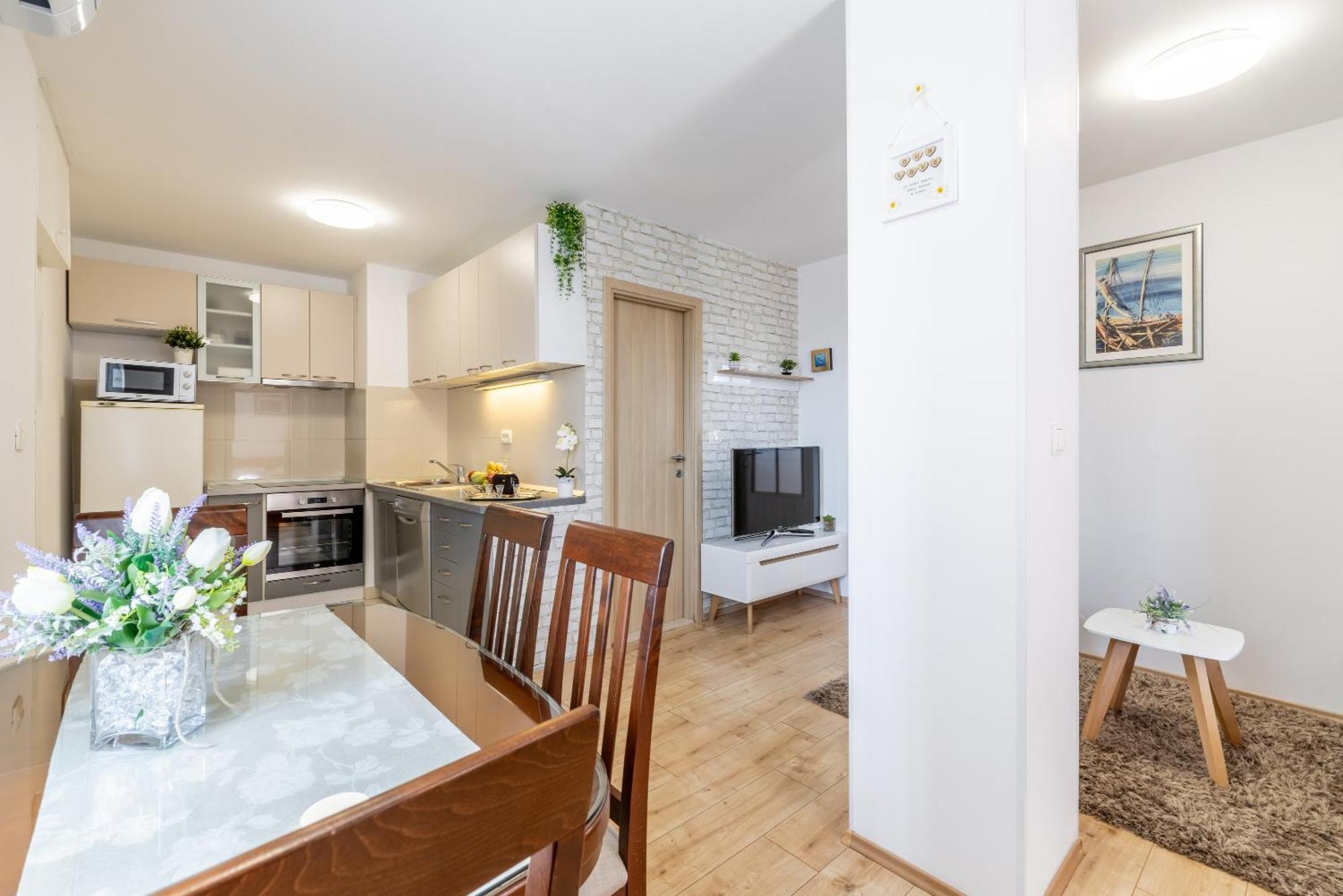 Pure Comfort - Apartment Cvita สปลิท ภายนอก รูปภาพ