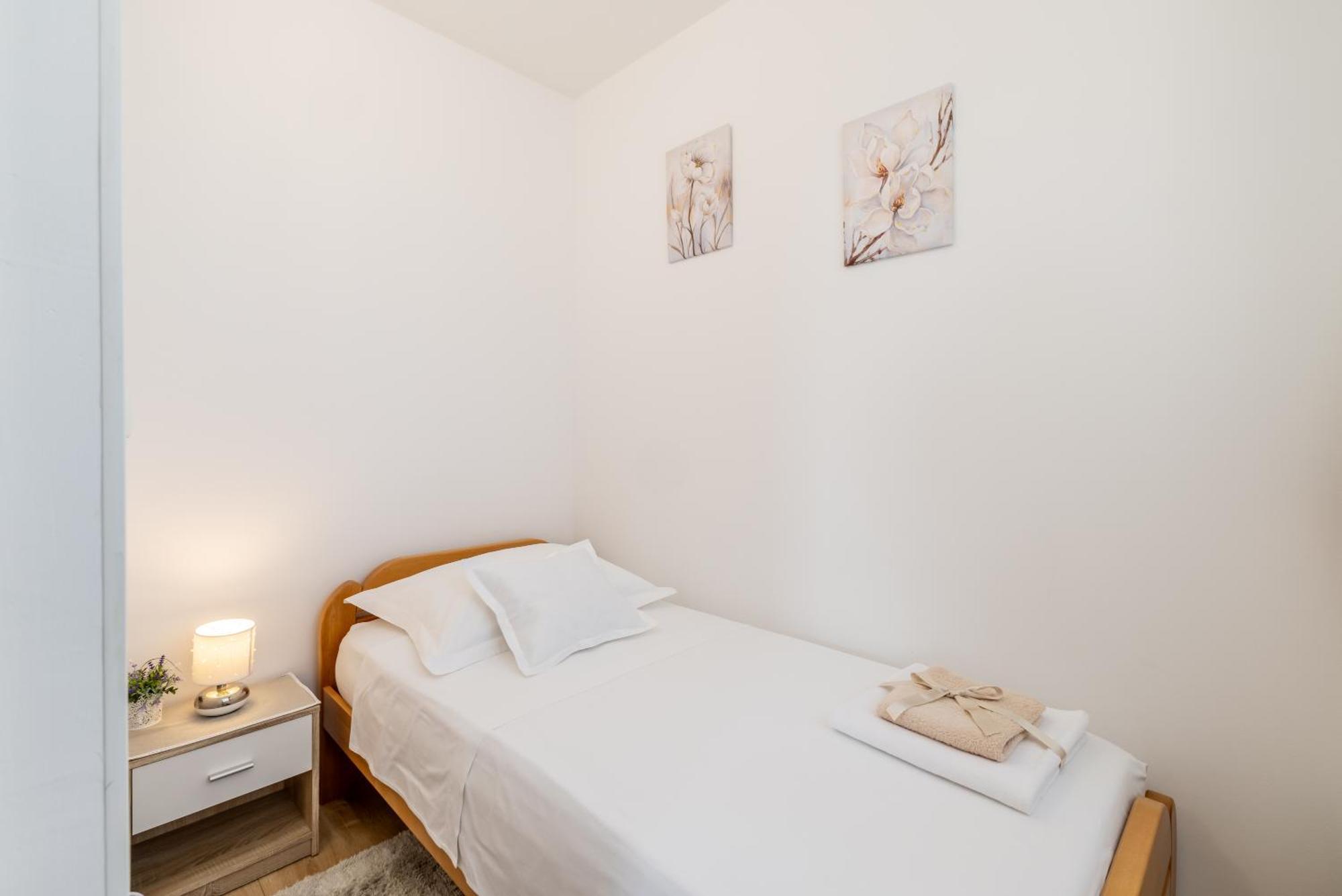Pure Comfort - Apartment Cvita สปลิท ภายนอก รูปภาพ