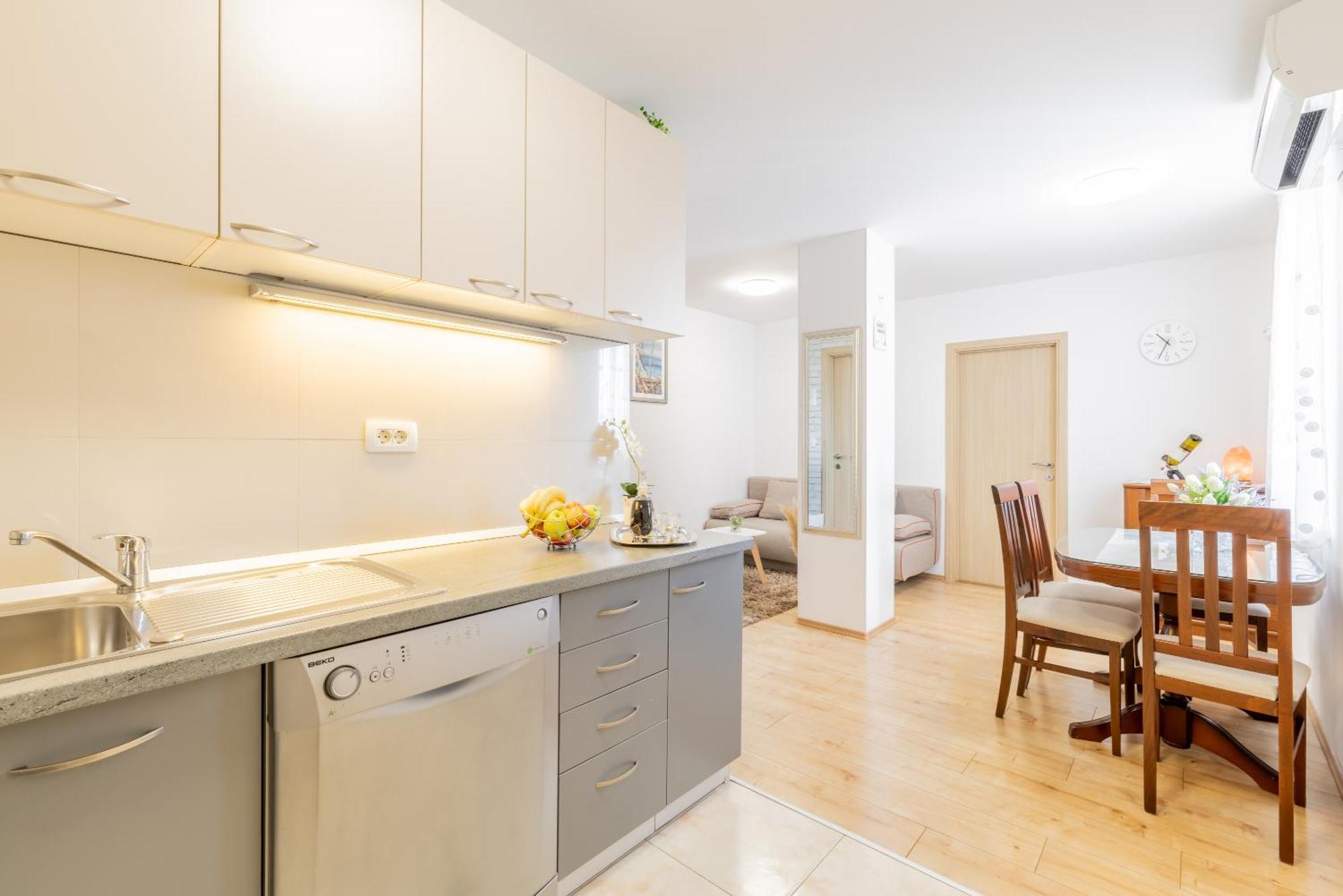 Pure Comfort - Apartment Cvita สปลิท ภายนอก รูปภาพ