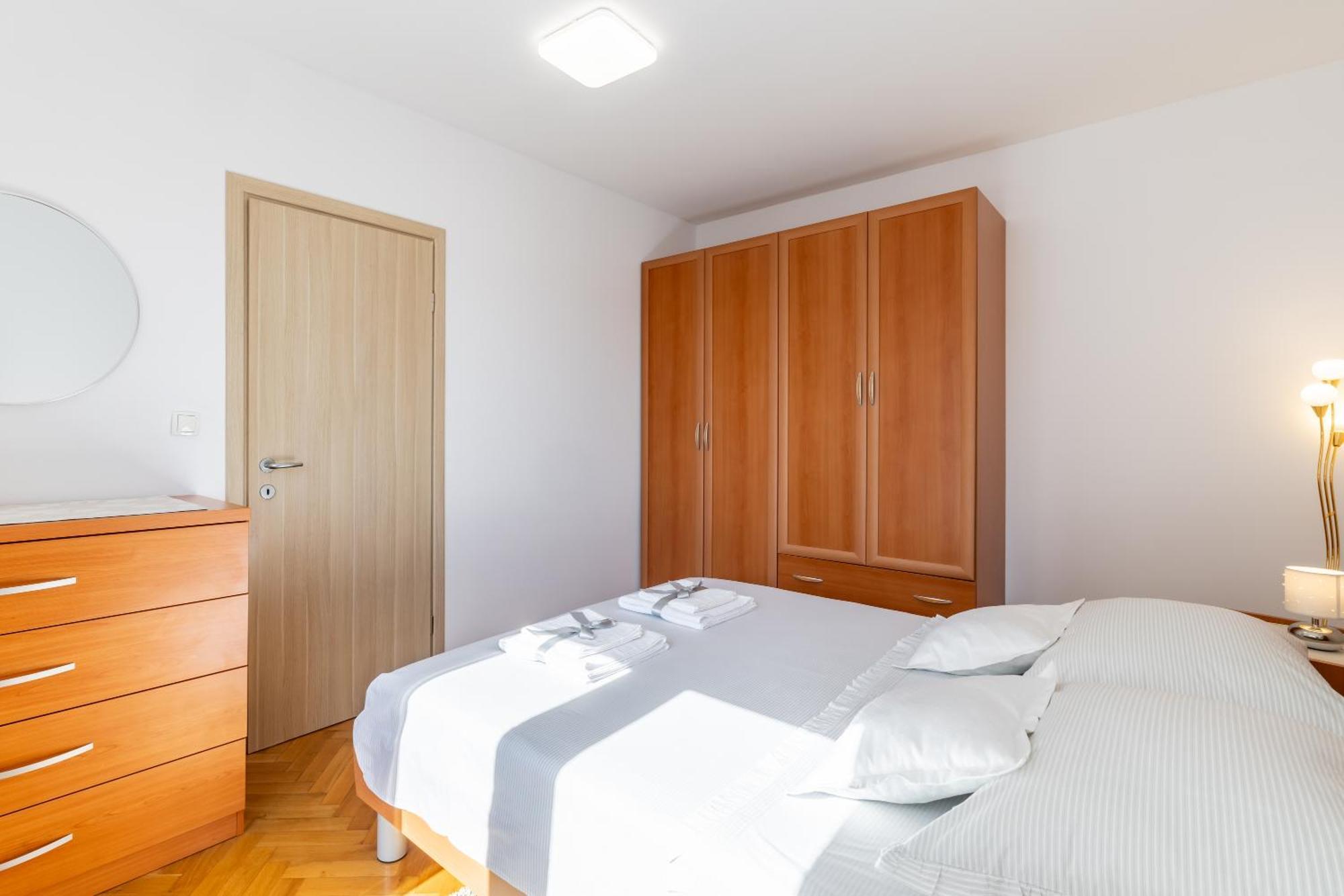 Pure Comfort - Apartment Cvita สปลิท ภายนอก รูปภาพ